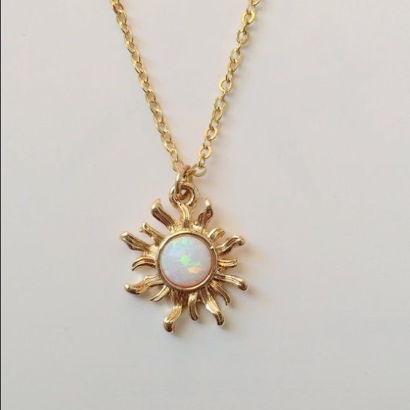 Boutique Opal Resin Sun Pendant Necklace - Picture 3 of 9